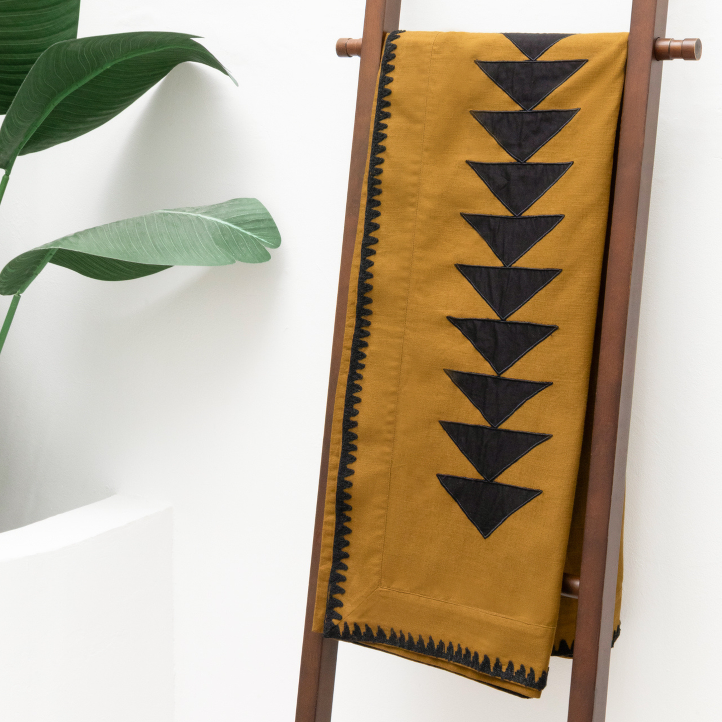 The Blade Spear Table Cloth
