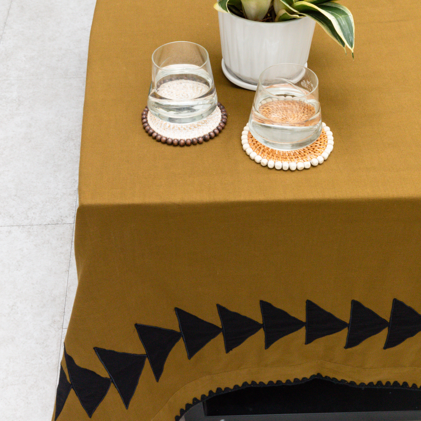 The Blade Spear Table Cloth